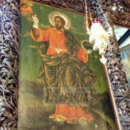 Вижте каква чудо се случи с икона в Пазарджик!