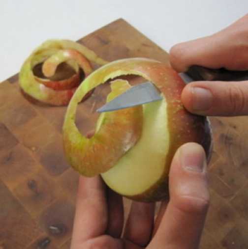 Не изхвърляйте обелките от круши и ябълки - Вижте как да ги използвате!