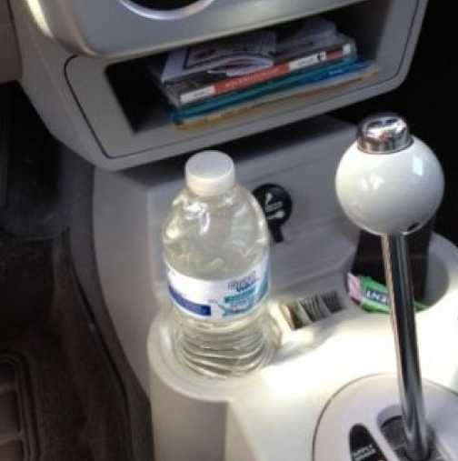 Жените не трябва да пият от пластмасови бутилки, които са стояли в автомобил!