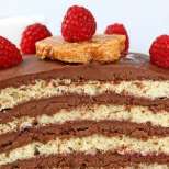 Торта с готови блатове и течен шоколад