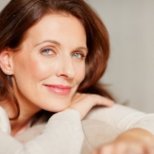 Какви са симптомите при настъпване на менопаузата при жените