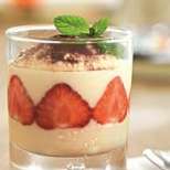 Десерт с ягоди и маскарпоне