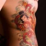 Татуировки за жени на ребрата