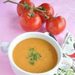Чеснова супа с домати и жълтъци
