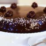 Кокосова торта без печене с шоколадова глазура