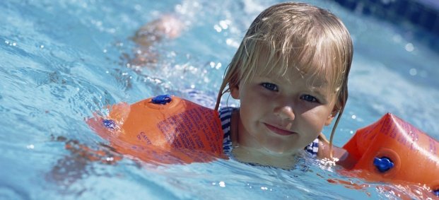 Как да научим детето да плува?