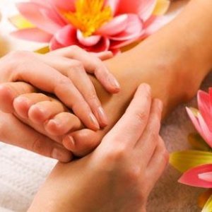 Как да си направим масаж на ходилата
