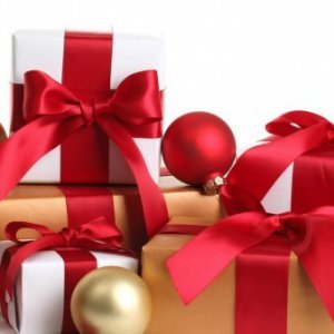 Какво да подарим на Коледа според зодиите