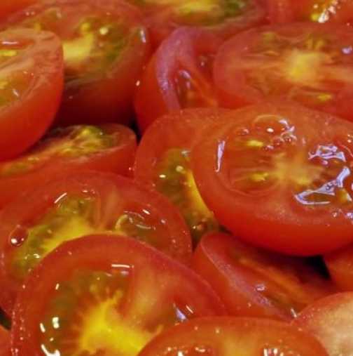 Как да нарежем доматите буквално за секунда!