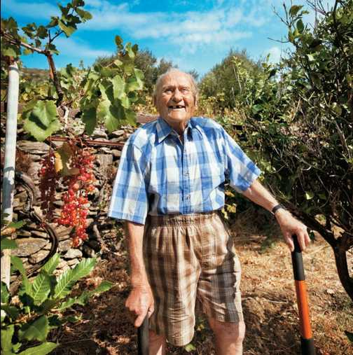 Отказал химиотерапия, доживял 102 години - Лекарите му давали 6 месеца и той искал да им се похвали, но те вече били мъртви!