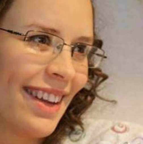 Майка, убита от 3-годишен син, докато сменяла памперса на бебе!