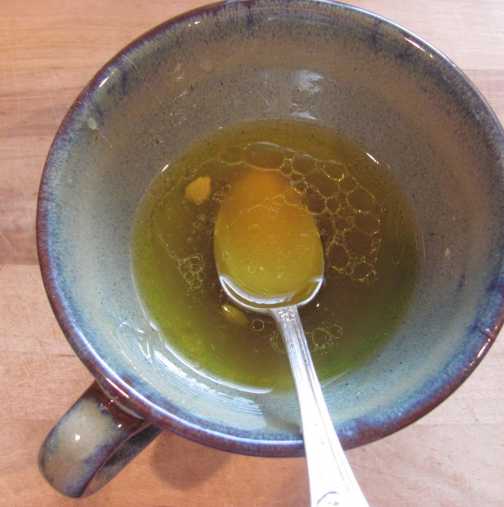 Балсам за подмладяване от лимонов сок, мед и зехтин