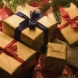 Как да си опаковаме коледен подарък само за 12 секунди? (ВИДЕО)