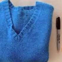 Жена сряза пуловера си и това, което направи от него е удивително!
