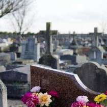 Кмет не разреши да се погребе ромско бебе – гробището било само за данъкоплатци