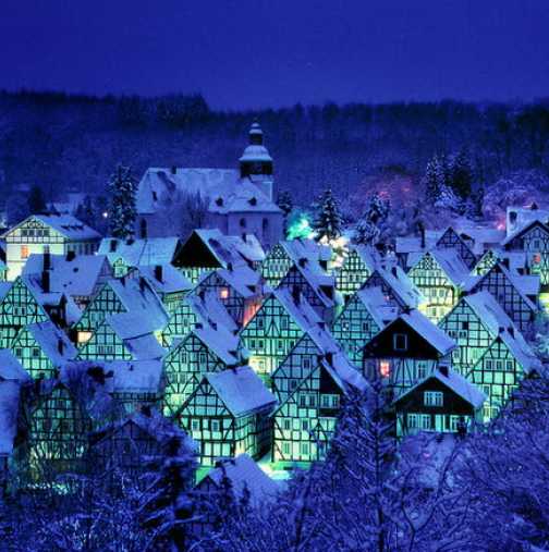 Приказно средновековно градче в Германия (Снимки)