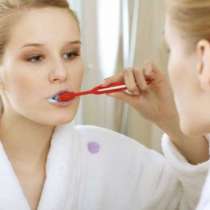 Навиците, които унищожават красотата - миене на зъби, прическа, педикюр ...