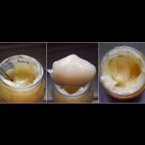 Домашен крем против бръчки от мед: Гъркините го използват вече 2000 години