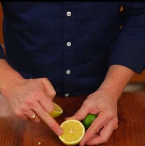 Трик на Джейми Оливър - Как да изцедим лимон лесно и то за по-малко от минута!