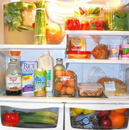 Правилна подредба на хладилника: Не поставяйте яйцата на вратата