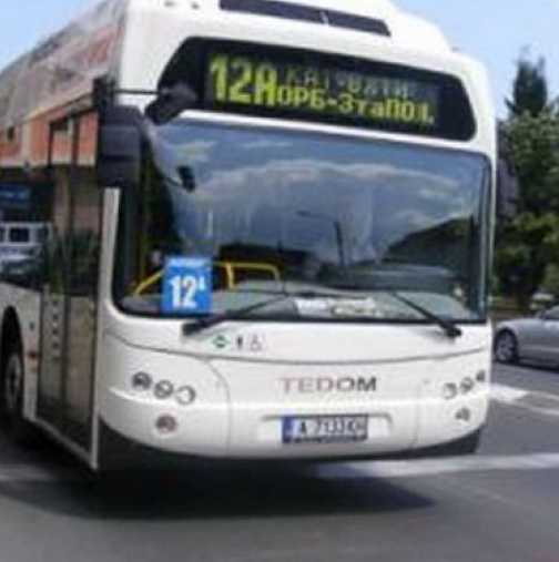 Стрелба по пълен с пътници автобус в Бургас!