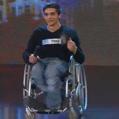 Момче в инвалидна количка удиви България!