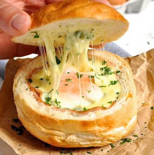 Най- лесната и бърза закуска.Ще си оближете пръстите с тези уникални сандвичи. Внимавайте, защото водят до пристрастяване!