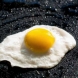 Пържени яйца на очи без котлон? Вярвате или не, това е наистина възможно и е по- бързо! (Видео)