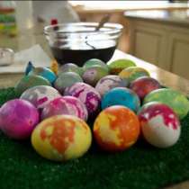 Тай-боядисване великденски яйца  Един нов, лесен и бърз начин за уникално яйца (Видео)