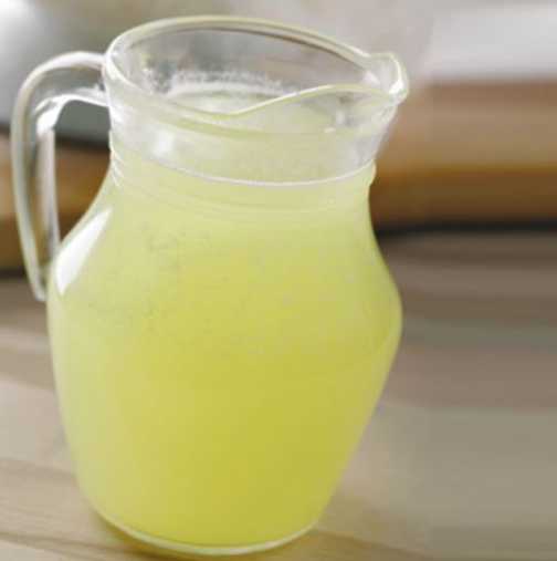 Суроватка с лимон: Укрепва имунитета и стопява бързо килограми за седмица