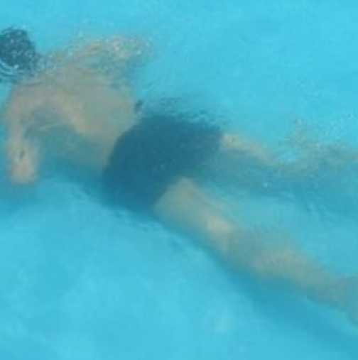 Ученик се удави в час по физическо
