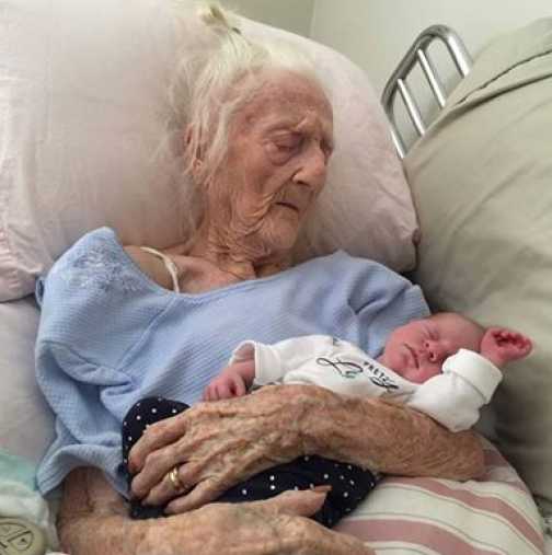 Тази снимка зарадва милиони хора: Снимка на новороденото и неговата ...