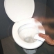 (Видео) Внимание: Неправилното сядане на тоалетната чиния може да доведе до рак на дебелото черво