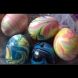 Ето как да си направите уникално красиви цветни яйца за Великден (Видео)