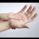 След като видите това видео никога повече няма да си 'пукате' пръстите на ръцете!