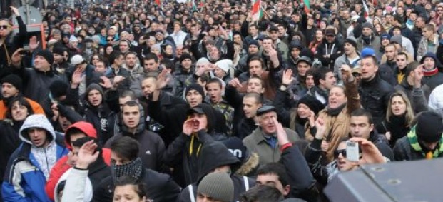 Хиляди протестираха в София и цялата страна!
