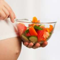 Най-подходящите храни през първите месеци от бременността