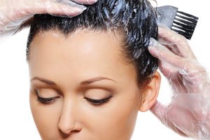 Как се махат петната от боя за коса