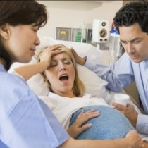 Не са виждали такова нещо: Отишла да ражда, но вместо бебе й извадили ...
