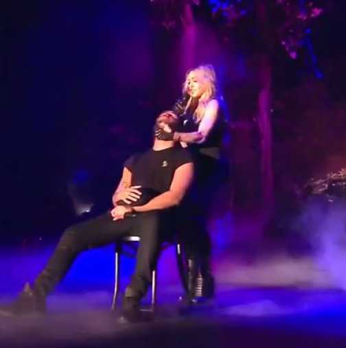 Мадона засмука устните на известен рапър на сцената, той едва не повърна 