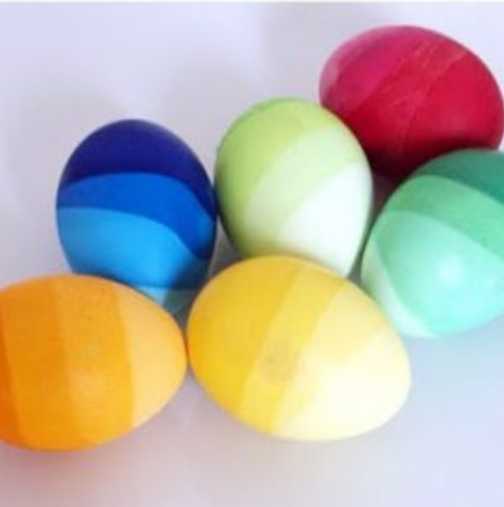 Лесна и ефектна техника за Великденски яйца "Цветна дъга"