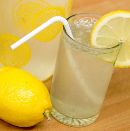 18 причини, поради които всеки ден да започвате с топла вода и лимон - стимулира отслабването,чисти кръвта ...
