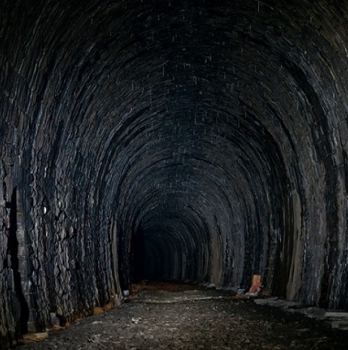 Таен подземен тунел свързва в момента Родопите с река Дунав!