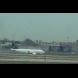 Драма в Истанбул: Самолет на Turkish Airlines в пламъци (Видео)