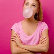 Какво се случва, когато си глътнете дъвката и опасно ли е за живота ви? Ще ви се срастнат ли червата? Всички отговори ще намерите тук