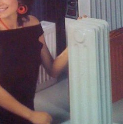 Уникална снимка на Венета Райкова, която рекламирала като млада радиатори