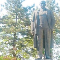 Паметник на Ленин чудодейни свойства-помага срещу безплодие!