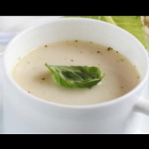 Полезна млечна супа с карфиол