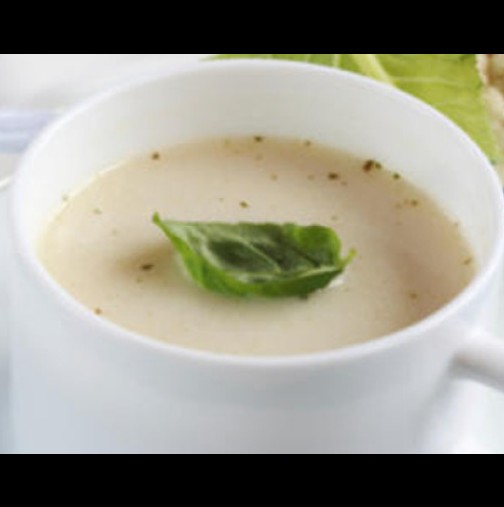 Полезна млечна супа с карфиол