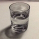 Наистина има нещо нередно в тази чаша с вода - Само 6% могат да открият какво!
